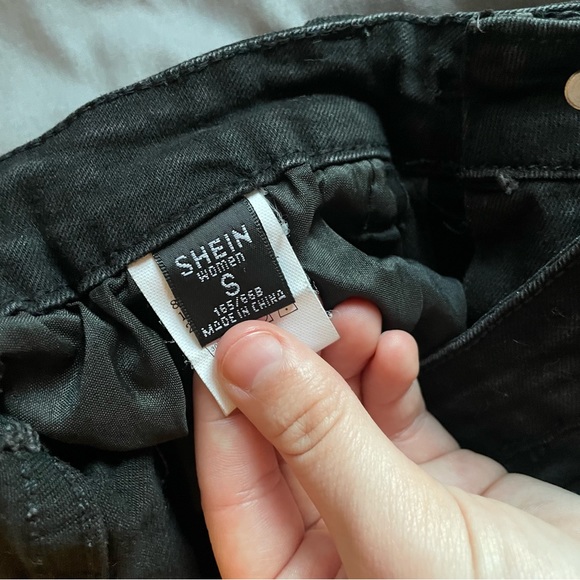 Black ripped skinny jeans - Picture 2 of 2